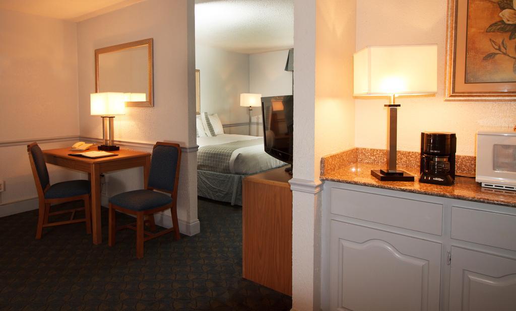 Comfort Inn Savannah Bagian luar foto
