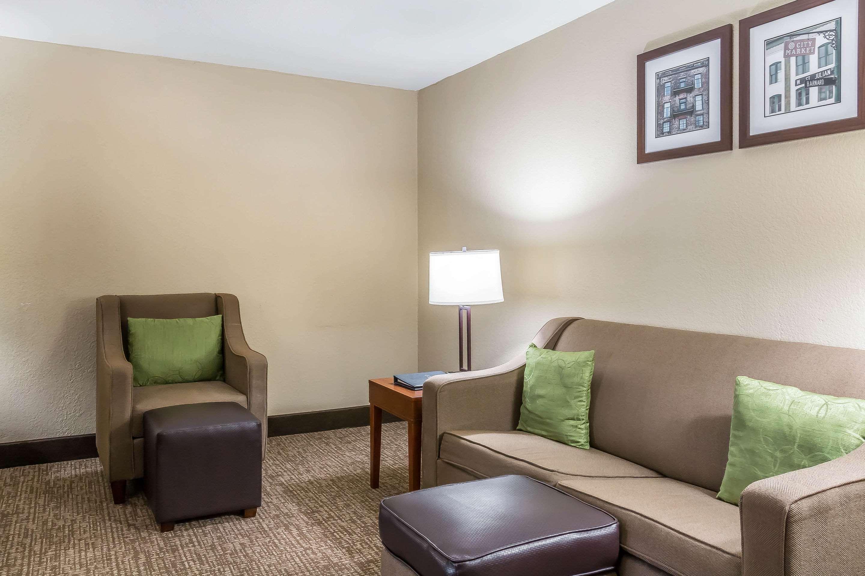 Comfort Inn Savannah Bagian luar foto
